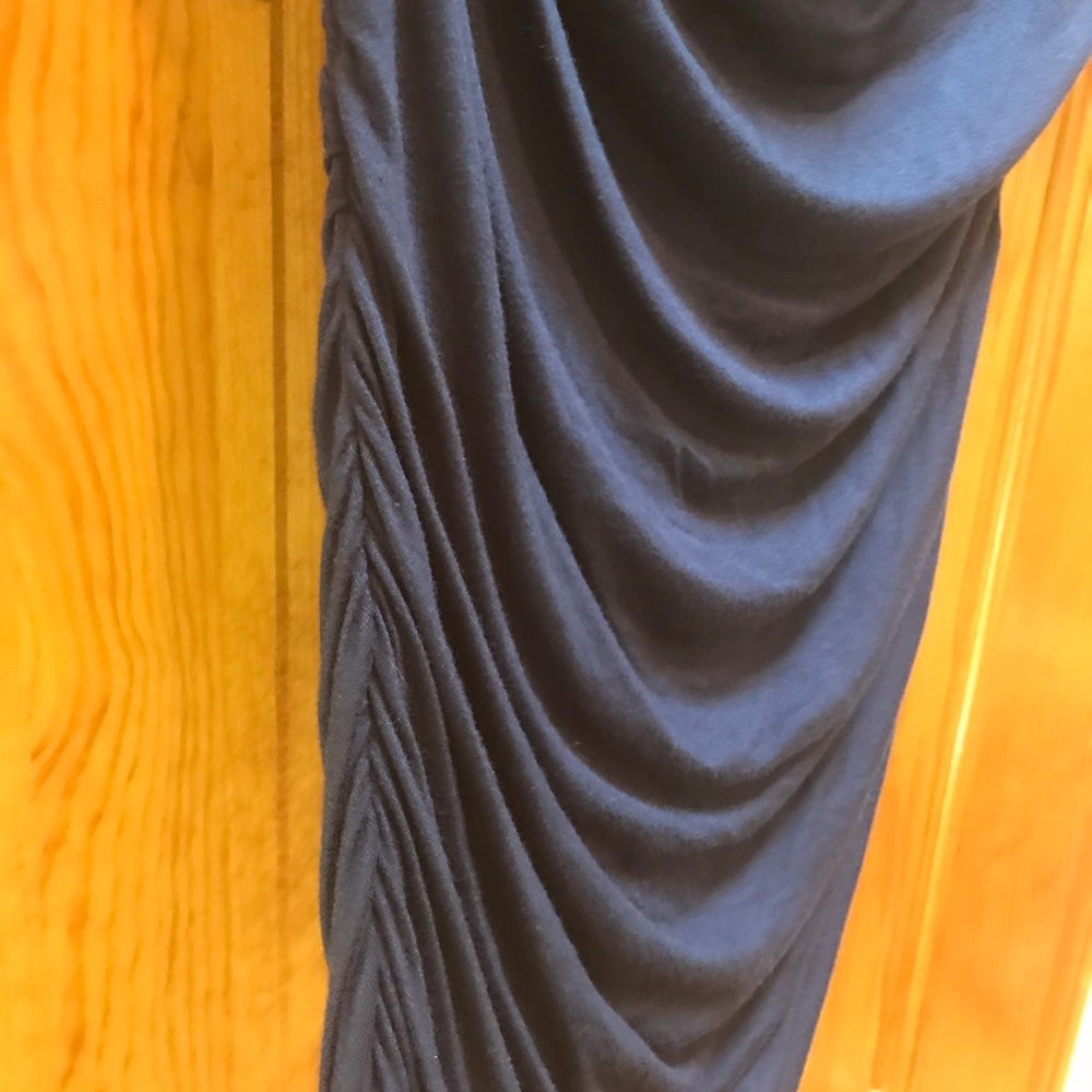 Navy Top - Picture 4 of 4